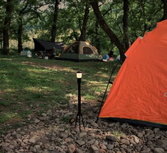 Iluminação de acampamento LED COB retrátil de 5W para emergência decorativa portátil à prova d'água para acampamento ao ar livre Luz de acampamento dobrável LED com 3 modos